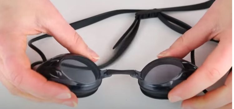 How to Fix Swimming Goggles Strap