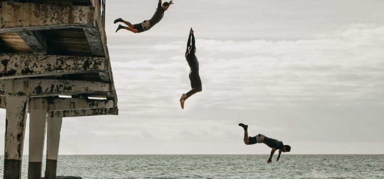 Diving into Style and Performance with men swimsuit